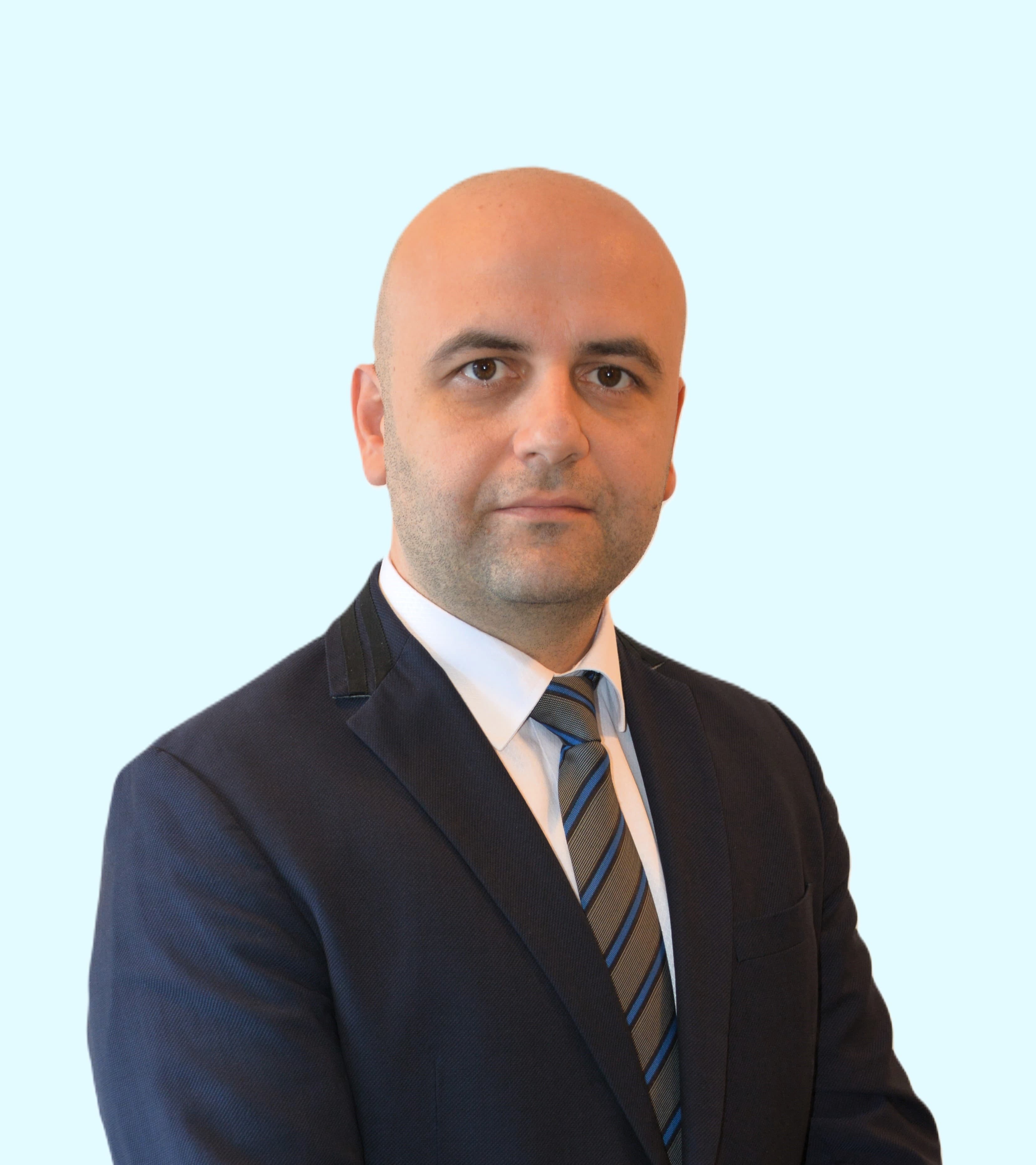 CANER ÖZER